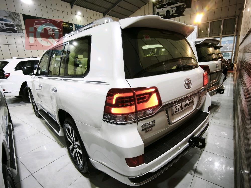 تويوتا لاندكروزر